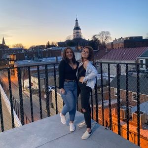 Meet your Posher, Lauren